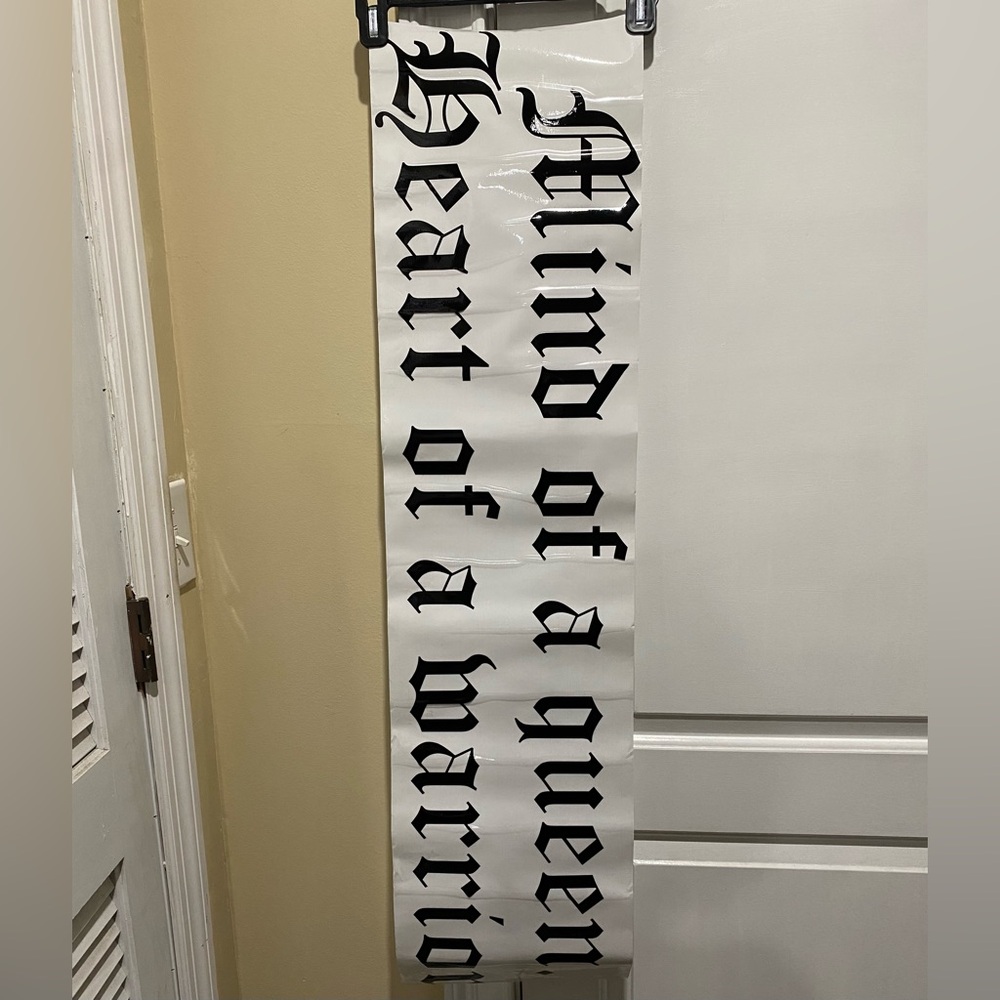 Vinyl Wall Art Decal - Mind Of A Queen Heart Of A Warrior - 11" x 45" - Picture 4 of 5